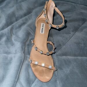Steve Madden Joena Nude Sue Heels- Size 9